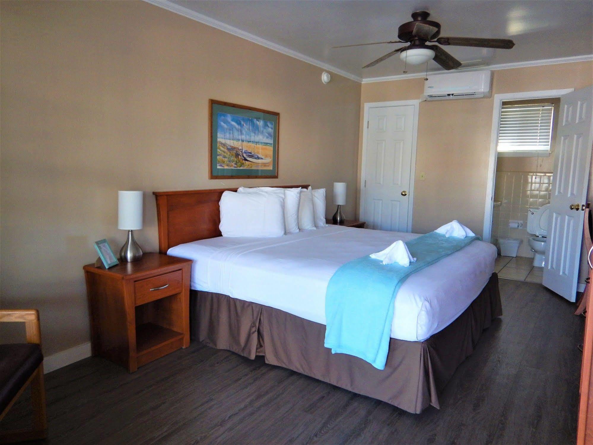 Tropic Island Resort Порт-Аранзас Экстерьер фото